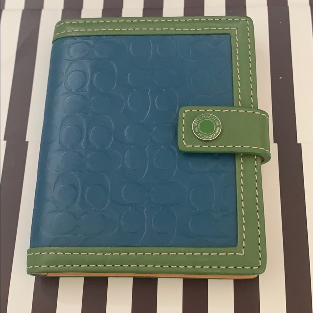 COACH Signature Photo Album / Wallet